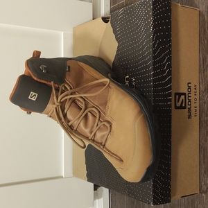 Size 11 men's Salomon GoreTex leather hiking boots